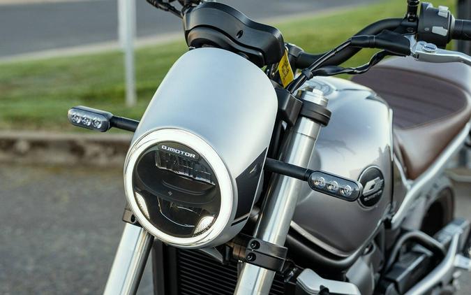 2023 QJMotor SRV550 silver