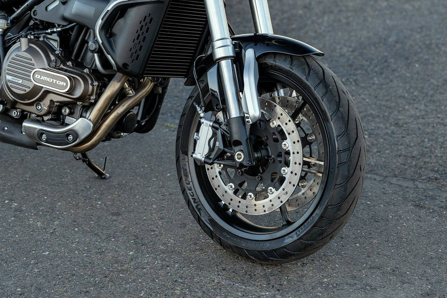 2023 QJMotor SRV550 silver