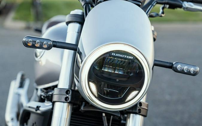 2023 QJMotor SRV550 silver