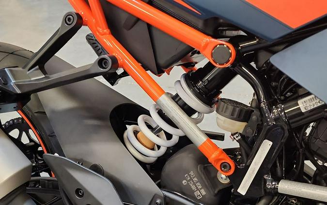 2023 KTM RC 390