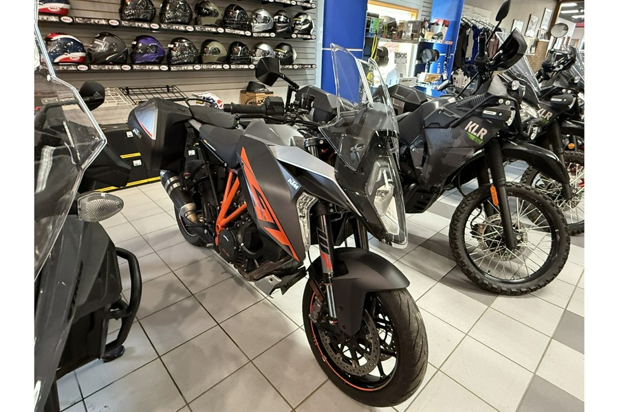 2017 KTM Super Duke 1290 GT