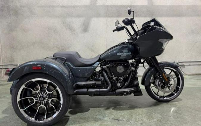 2026 Harley-Davidson® FLTRT - Road Glide® 3