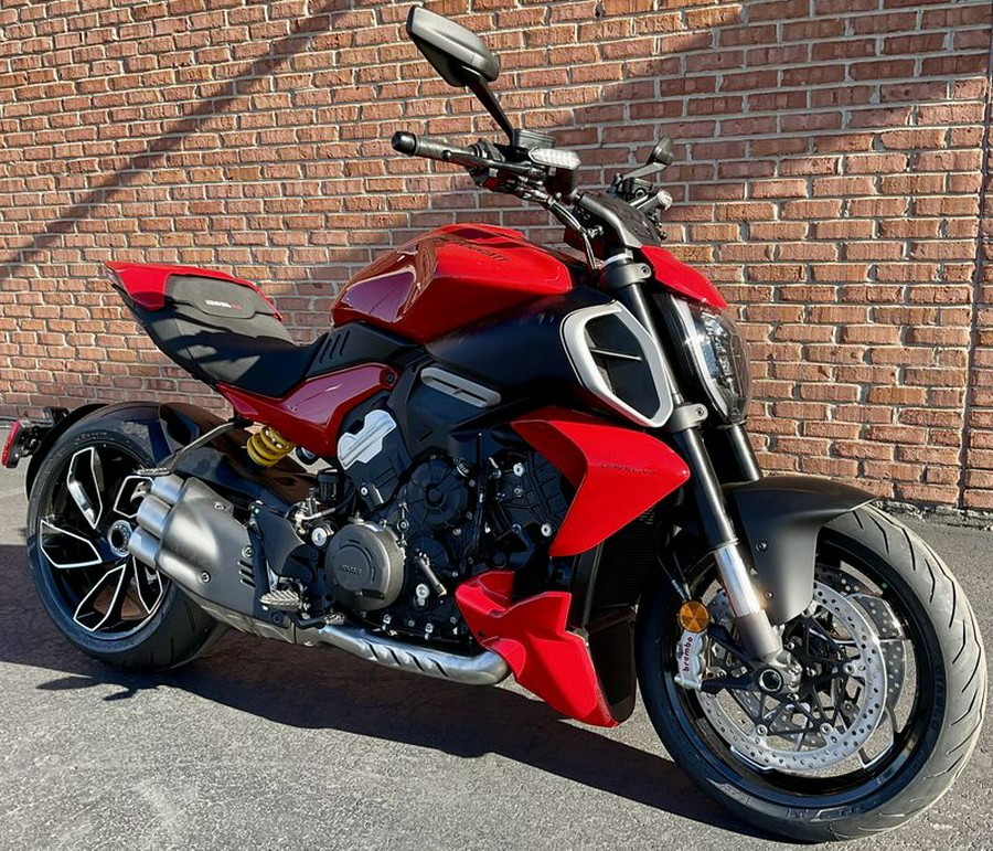 New 2024 Ducati Diavel V4