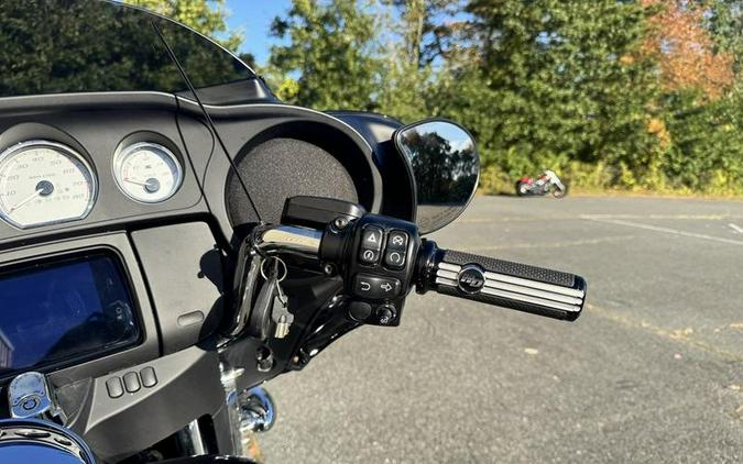 2021 Harley-Davidson® FLHX - Street Glide®