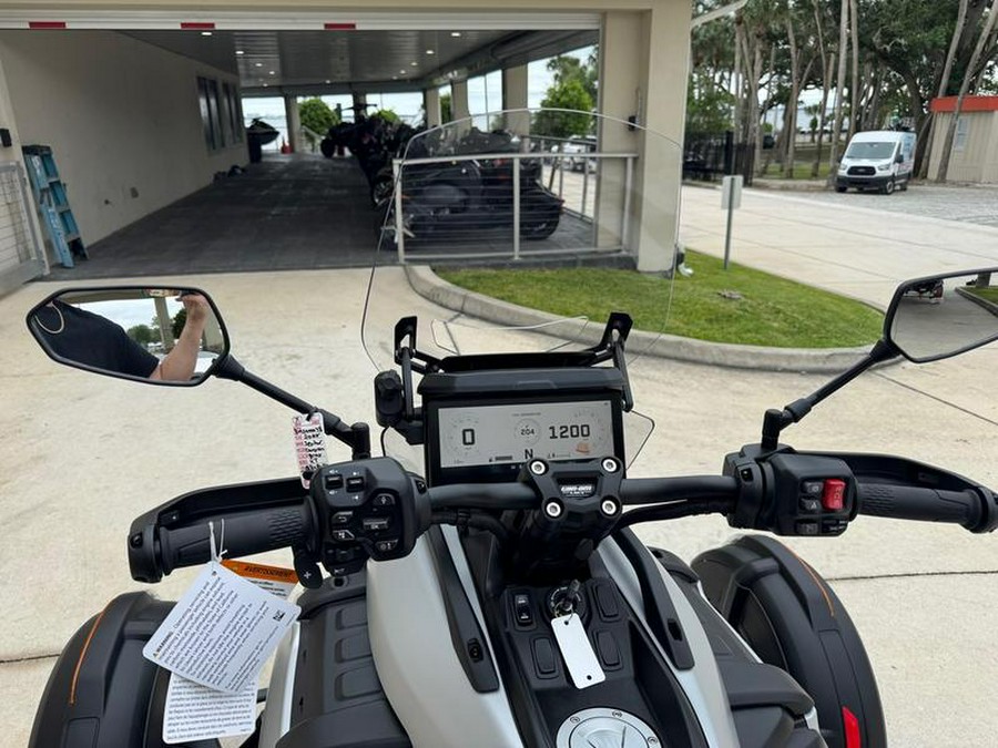 2025 Can-Am® Canyon XT