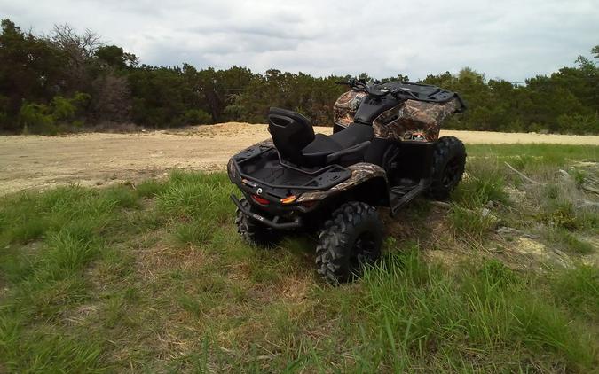 2026 Can-Am Outlander MAX Pro Hunting Edition HD7