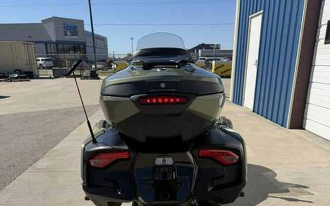 2021 Can-Am® Spyder® RT Sea To Sky SE6