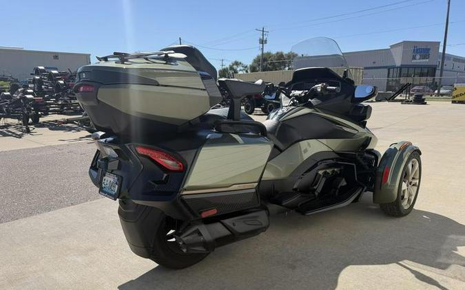2021 Can-Am® Spyder® RT Sea To Sky SE6