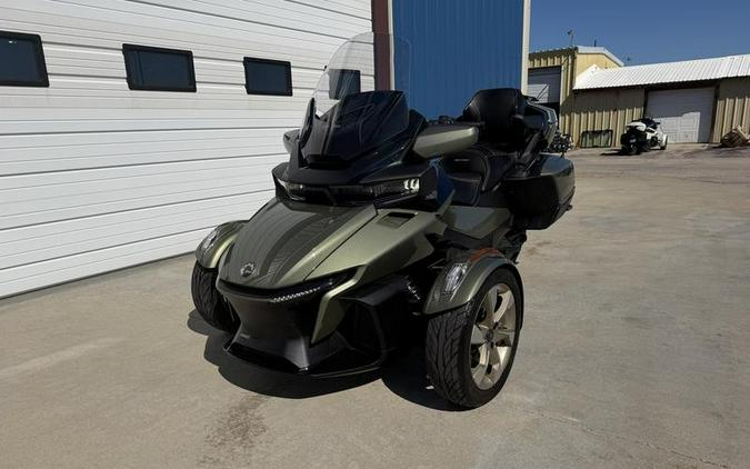 2021 Can-Am® Spyder® RT Sea To Sky SE6