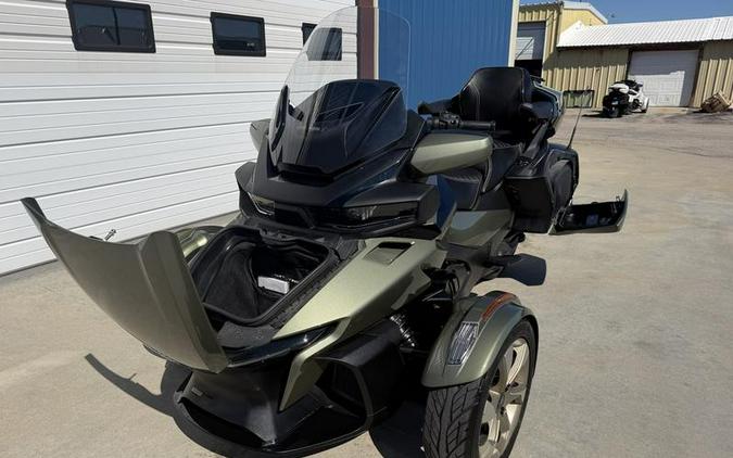2021 Can-Am® Spyder® RT Sea To Sky SE6