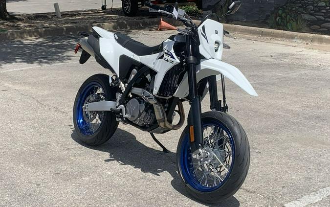 2025 Suzuki DR-Z4SM