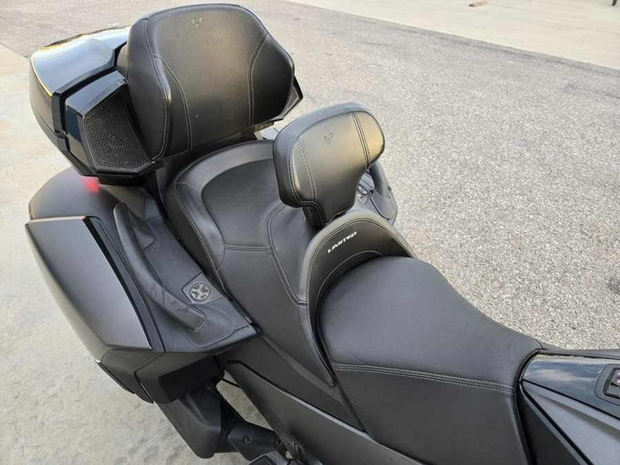 2022 Can-Am® Spyder RT Limited Chrome Wheels