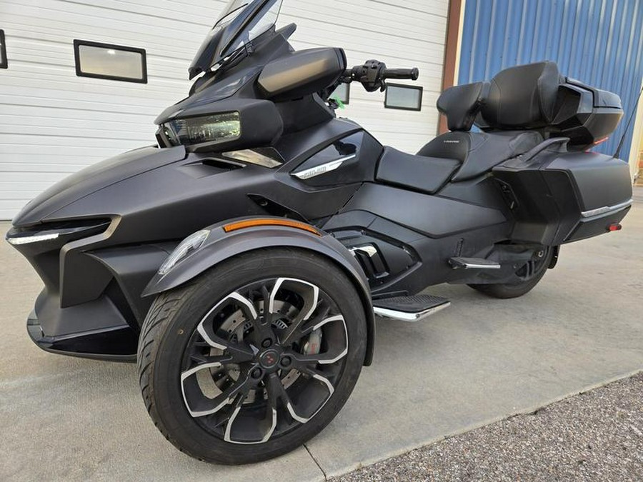 2022 Can-Am® Spyder RT Limited Chrome Wheels