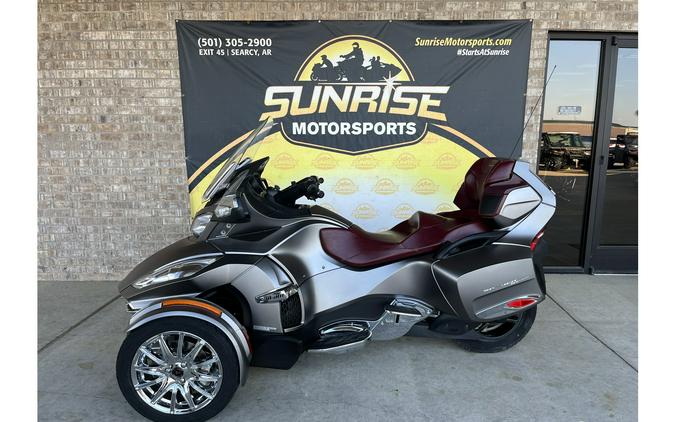 2014 Can-Am Spyder® RT - SE6