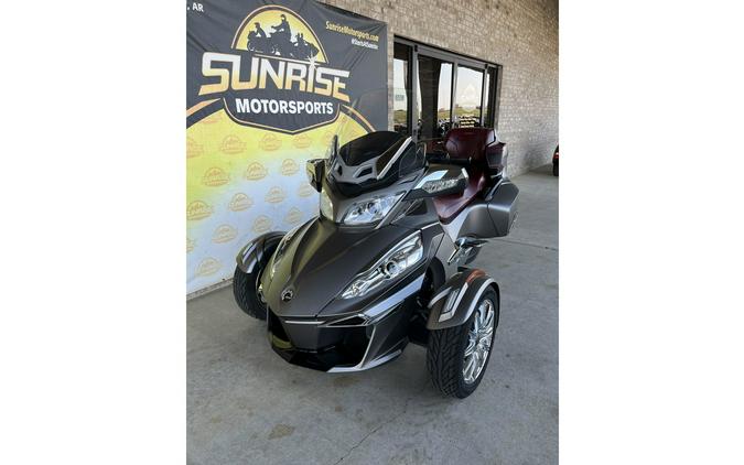 2014 Can-Am Spyder® RT - SE6