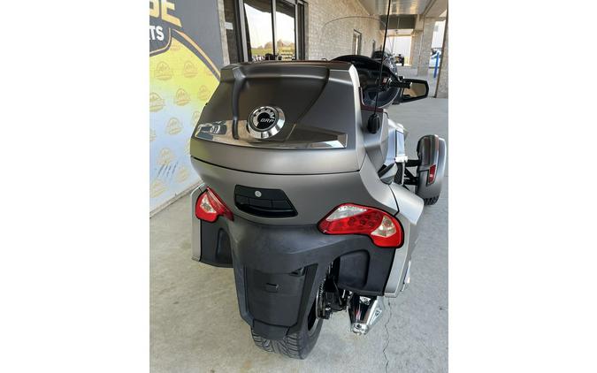 2014 Can-Am Spyder® RT - SE6