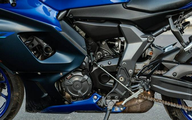 2023 Yamaha YZF-R7 Blue