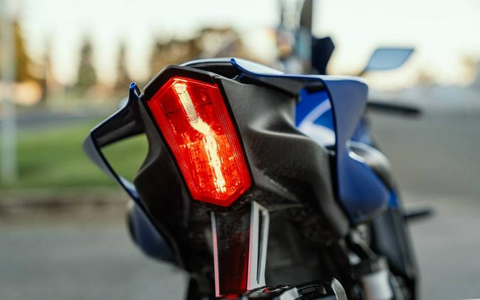 2023 Yamaha YZF-R7 Blue