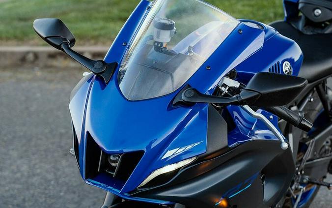 2023 Yamaha YZF-R7 Blue
