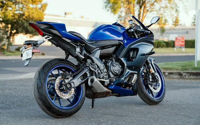 2023 Yamaha YZF-R7 Blue