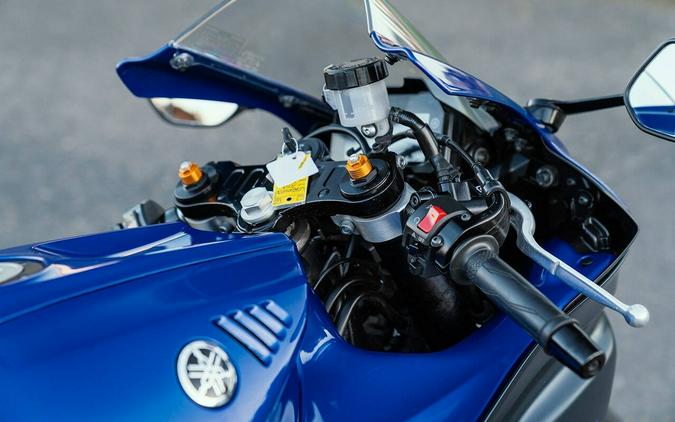 2023 Yamaha YZF-R7 Blue