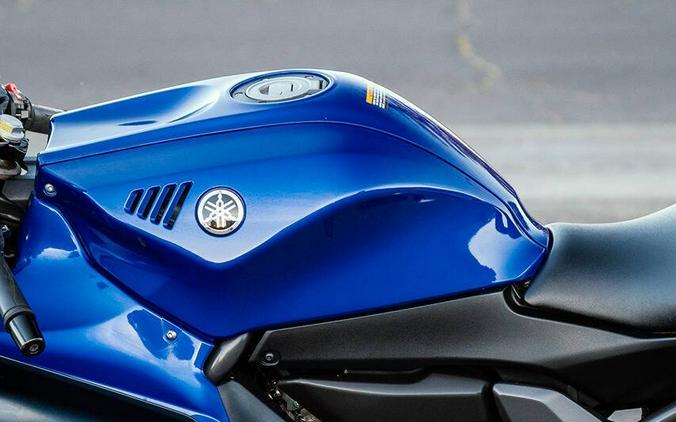 2023 Yamaha YZF-R7 Blue