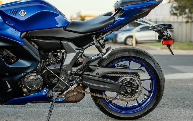 2023 Yamaha YZF-R7 Blue