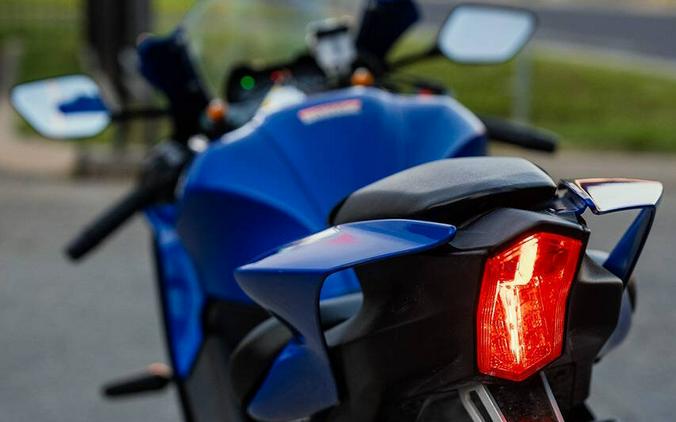 2023 Yamaha YZF-R7 Blue