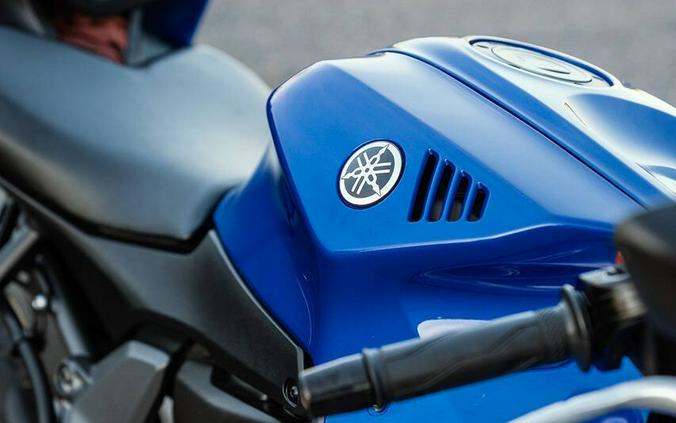 2023 Yamaha YZF-R7 Blue