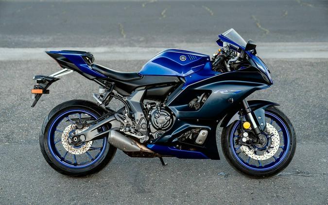 2023 Yamaha YZF-R7 Blue