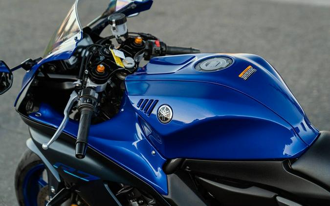 2023 Yamaha YZF-R7 Blue