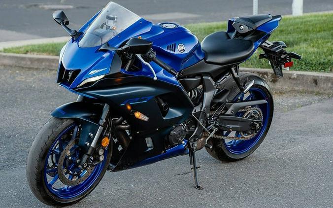 2023 Yamaha YZF-R7 Blue