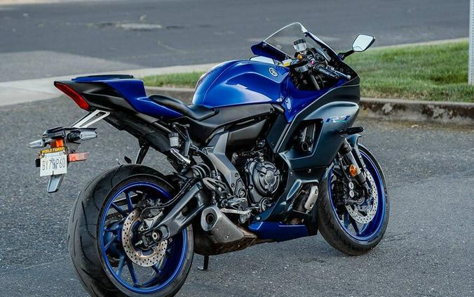 2023 Yamaha YZF-R7 Blue