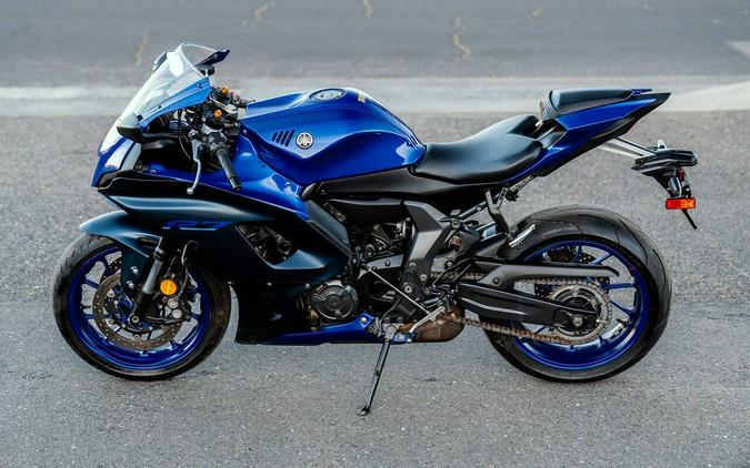 2023 Yamaha YZF-R7 Blue