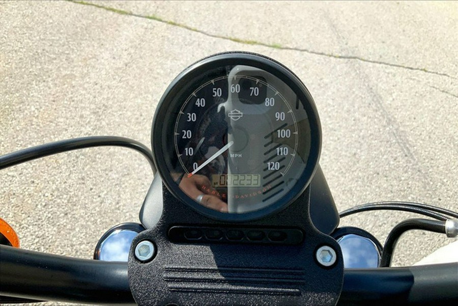 2022 Harley-Davidson XL883N - Iron 883