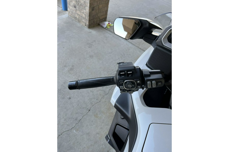 2018 Gold Wing Tour DCT - Honda