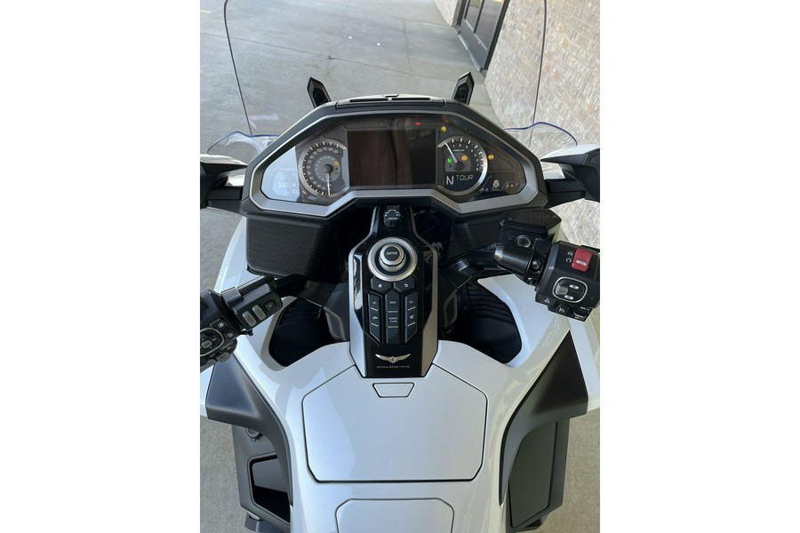 2018 Gold Wing Tour DCT - Honda