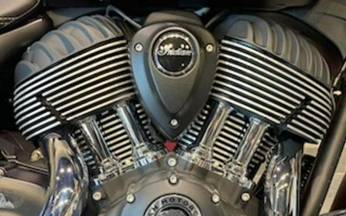 2018 Indian Motorcycle® Chieftain® Dark Horse® ABS Thunder Black Smoke