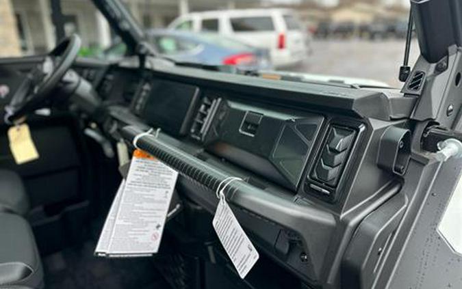 2026 Can-Am Defender Limited HD11