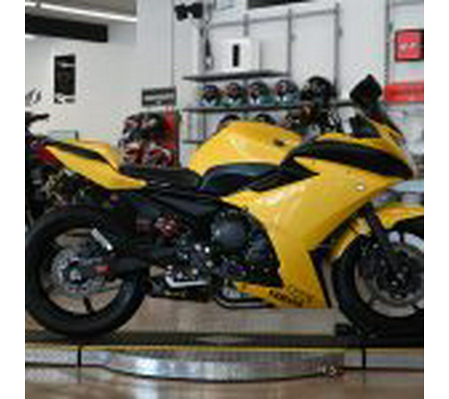 2009 Yamaha FZ6R