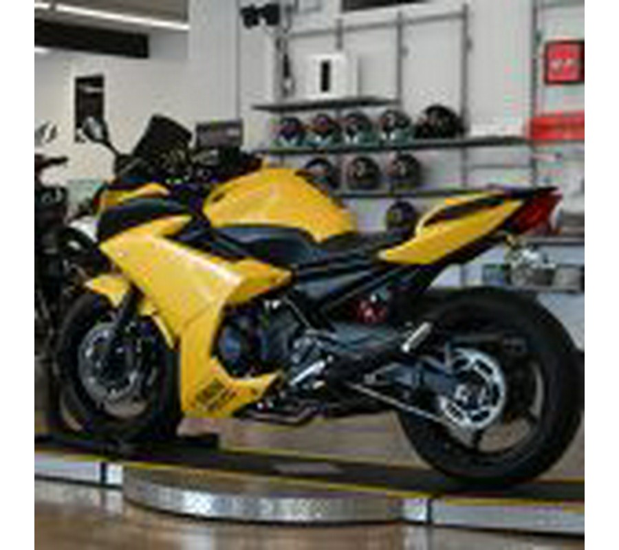 2009 Yamaha FZ6R