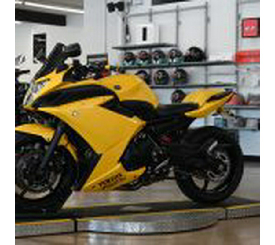 2009 Yamaha FZ6R