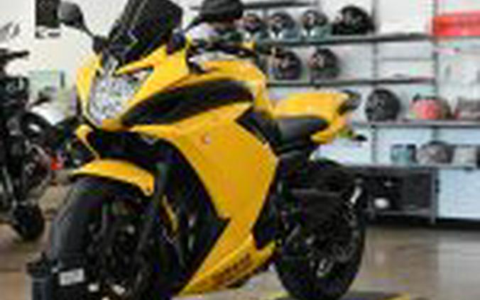 2009 Yamaha FZ6R