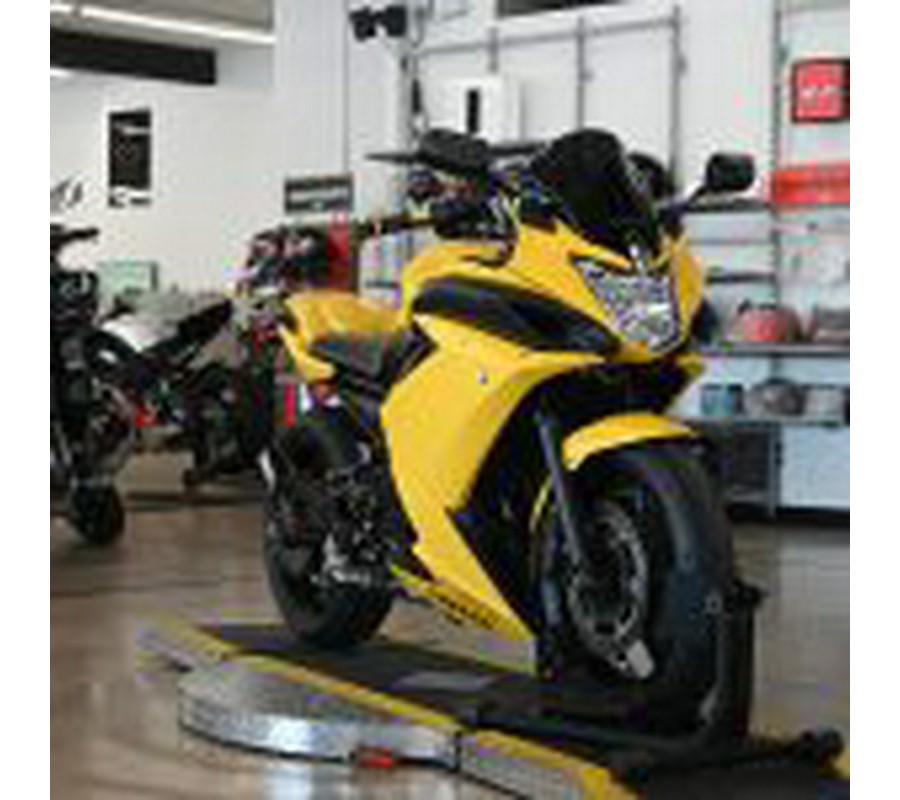 2009 Yamaha FZ6R