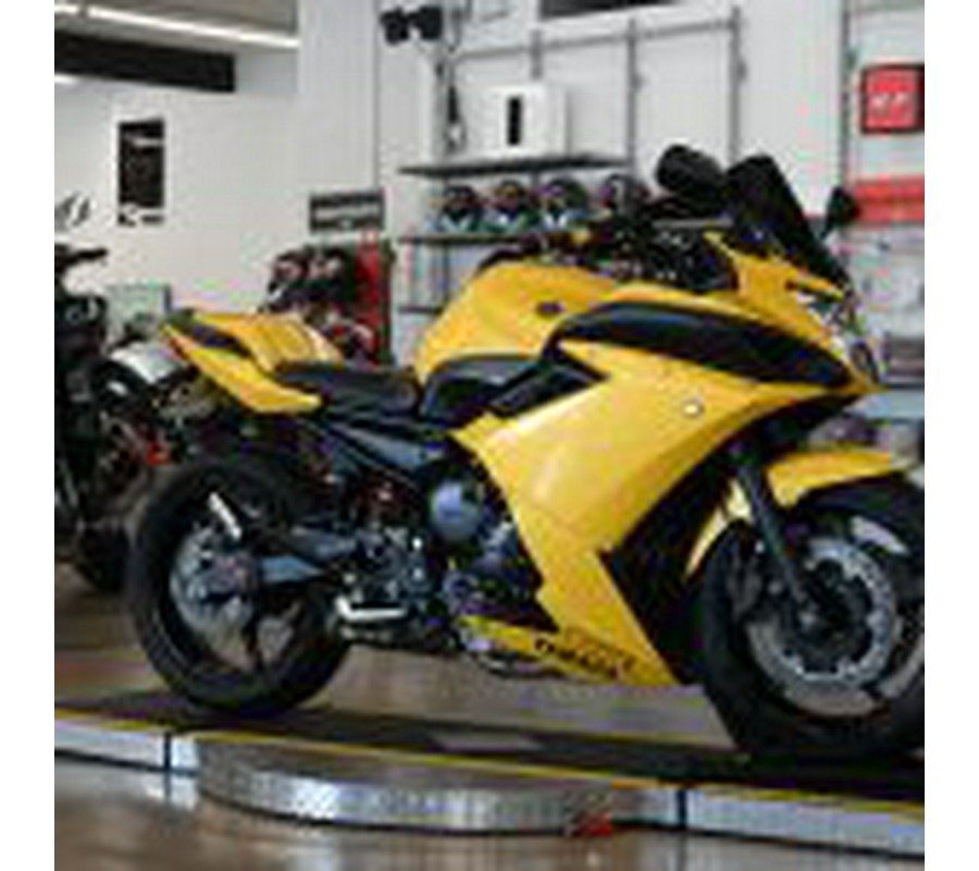 2009 Yamaha FZ6R