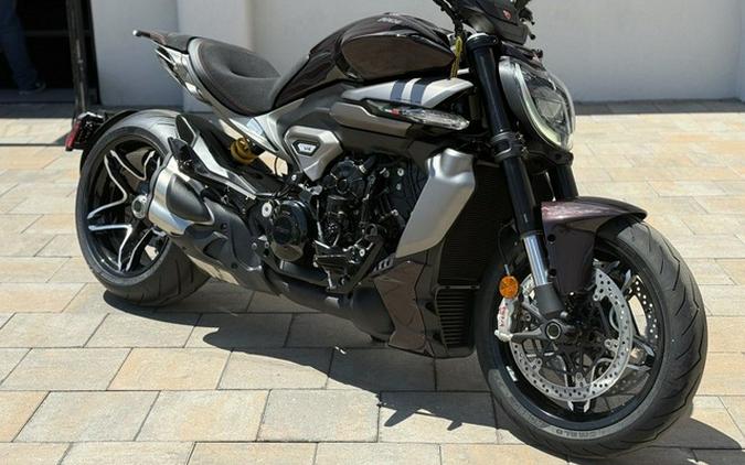 2026 Ducati XDiavel V4 Black Lava