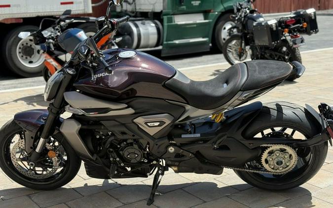 2026 Ducati XDiavel V4 Black Lava