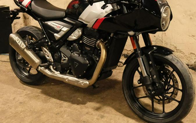 2026 Triumph Thruxton 400