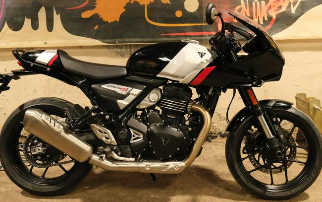 2026 Triumph Thruxton 400