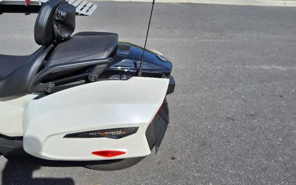 2023 Can-Am® F3 Limited Series